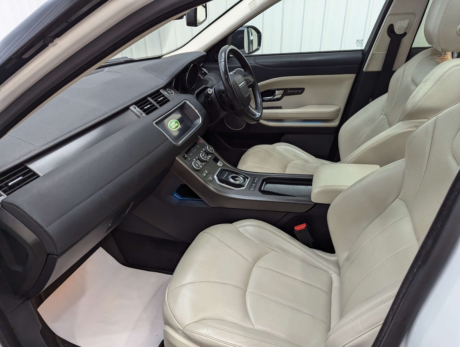 Used Land Rover Range Rover Evoque 2018 for sale - 76830000: Photo 55