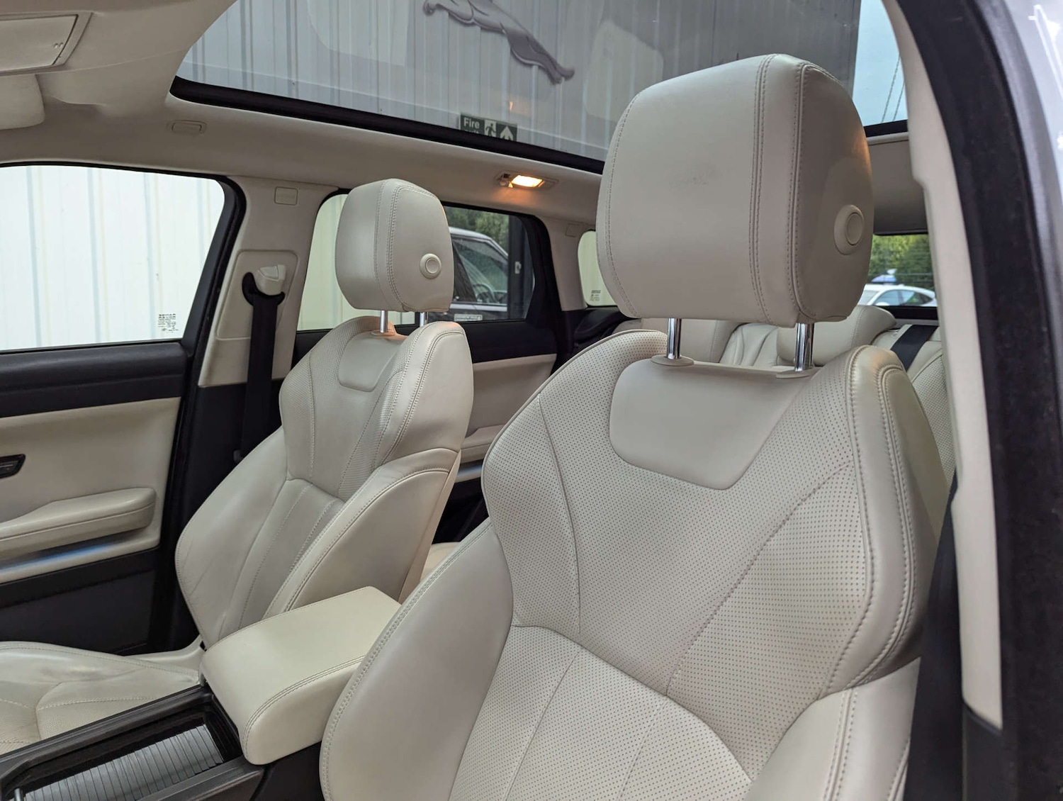 Used Land Rover Range Rover Evoque 2018 for sale - 76830000: Photo 57