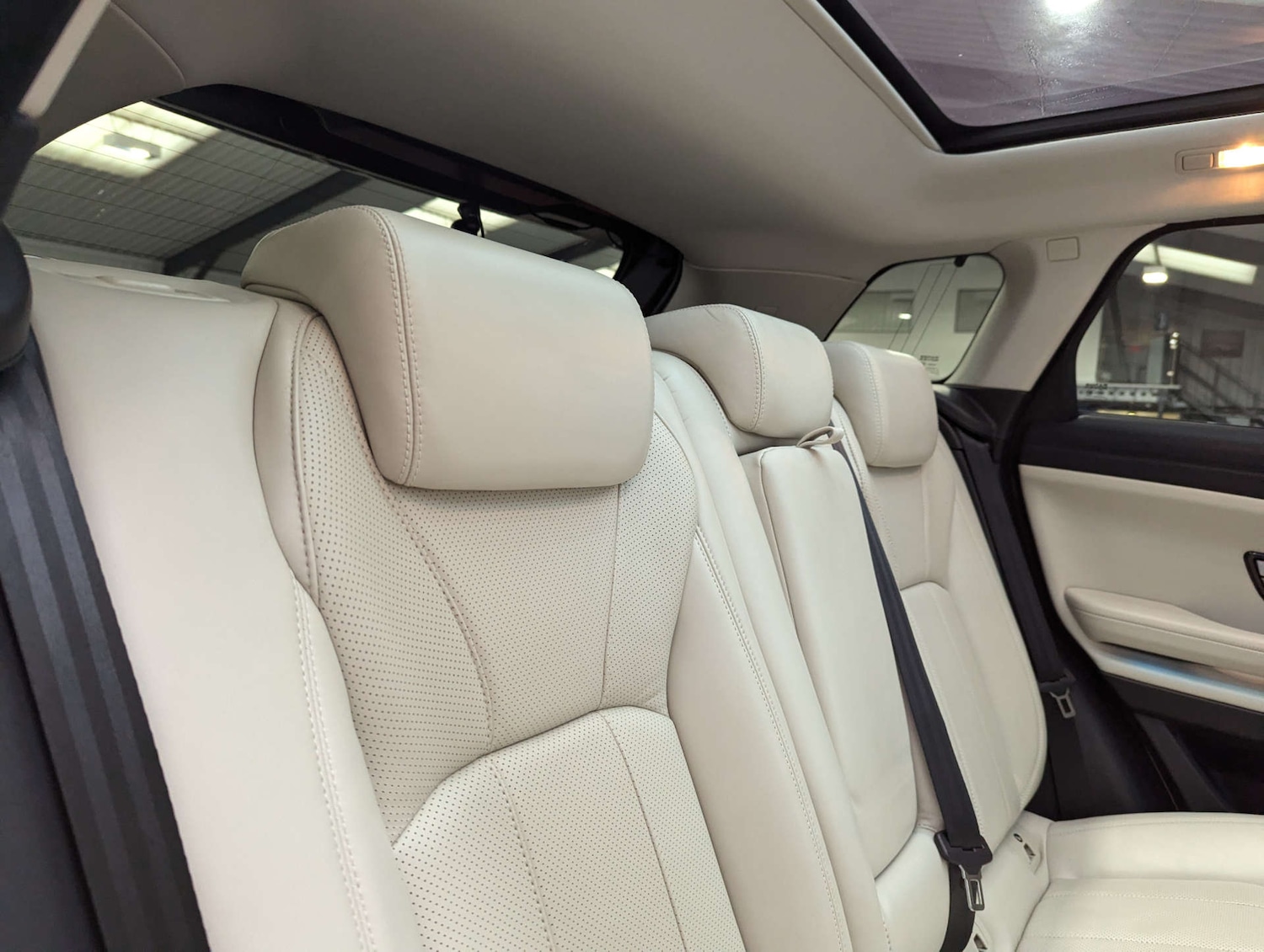 Used Land Rover Range Rover Evoque 2018 for sale - 76830000: Photo 62