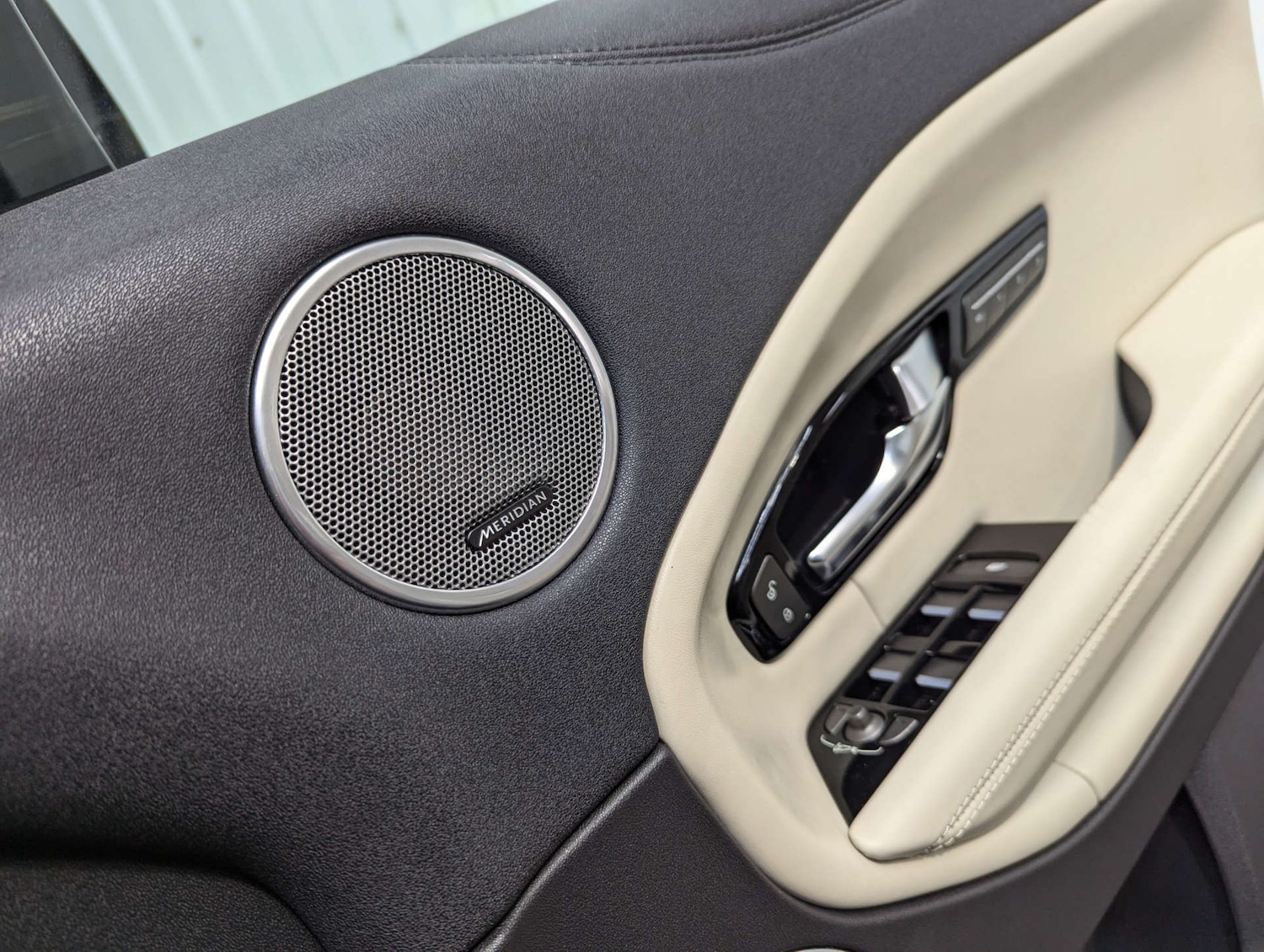 Used Land Rover Range Rover Evoque 2018 for sale - 76830000: Photo 79