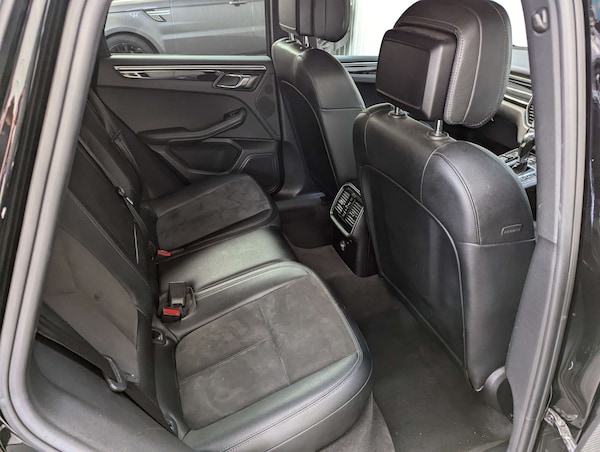 Used Porsche Macan 2017 for sale - 76278165: Photo 60