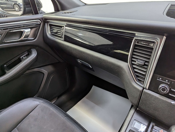 Used Porsche Macan 2017 for sale - 76278165: Photo 91