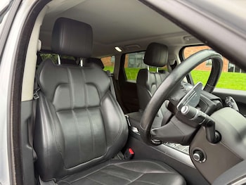 Used Land Rover Range Rover Sport 2017 for sale - 76258045: Photo 2