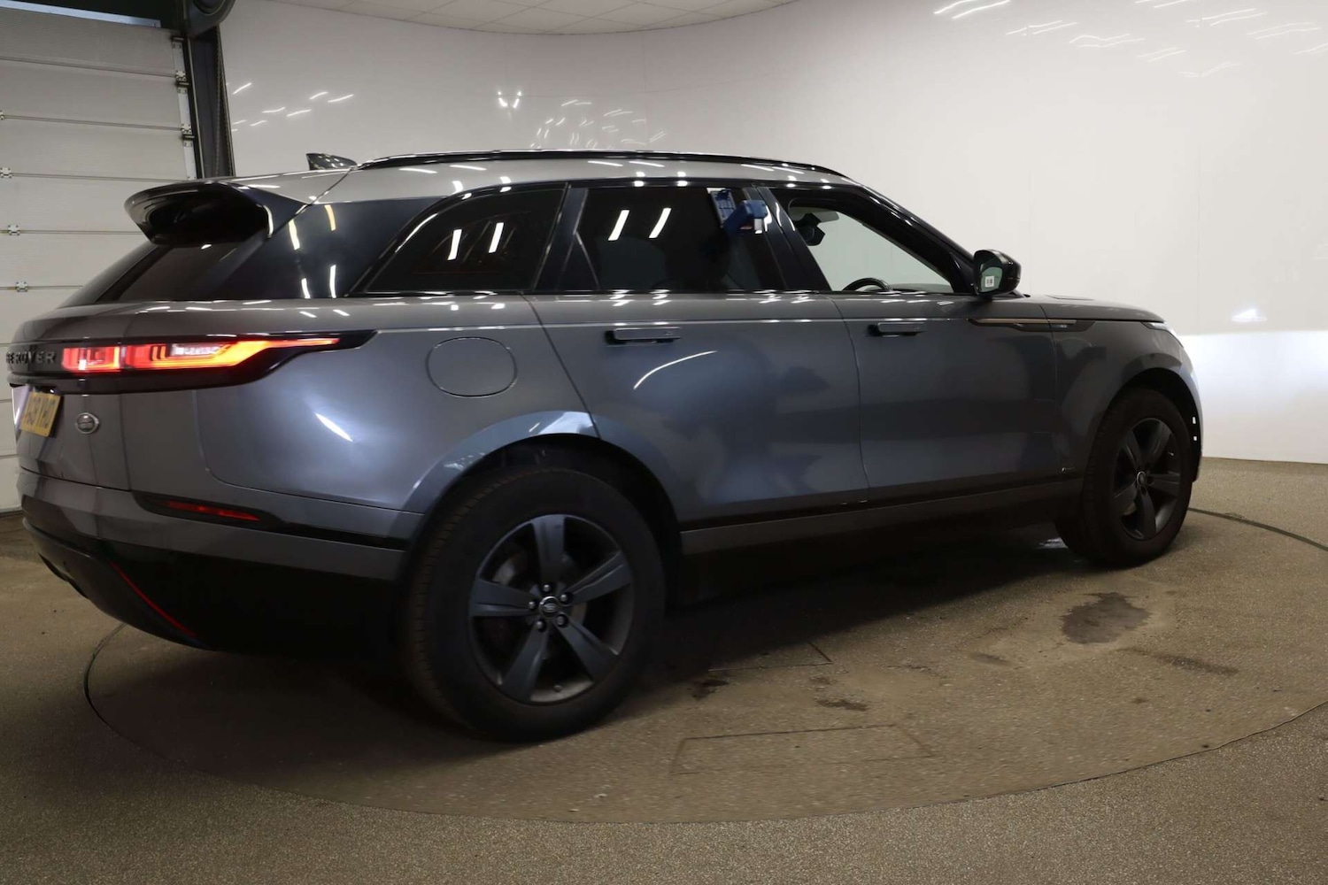 Used Land Rover Range Rover Velar 2018 for sale - 76363682: Photo 9