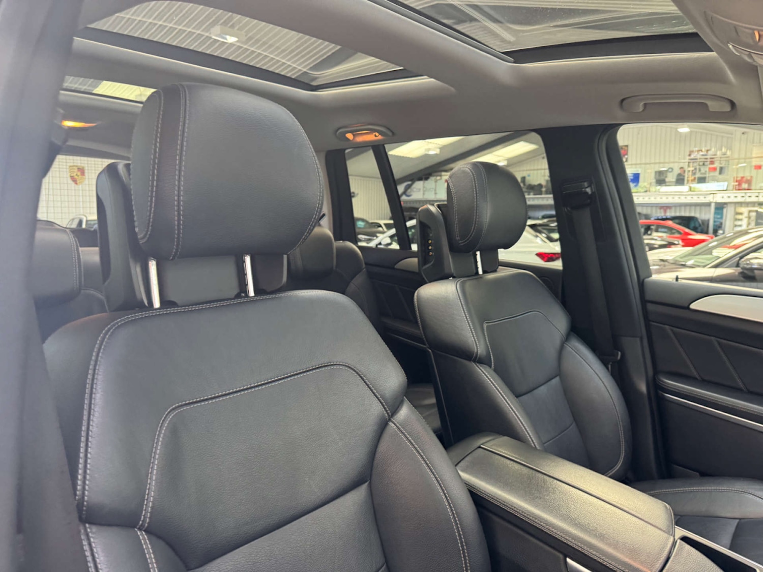 Used Mercedes-Benz GL Class 2014 for sale - 76595238: Photo 51