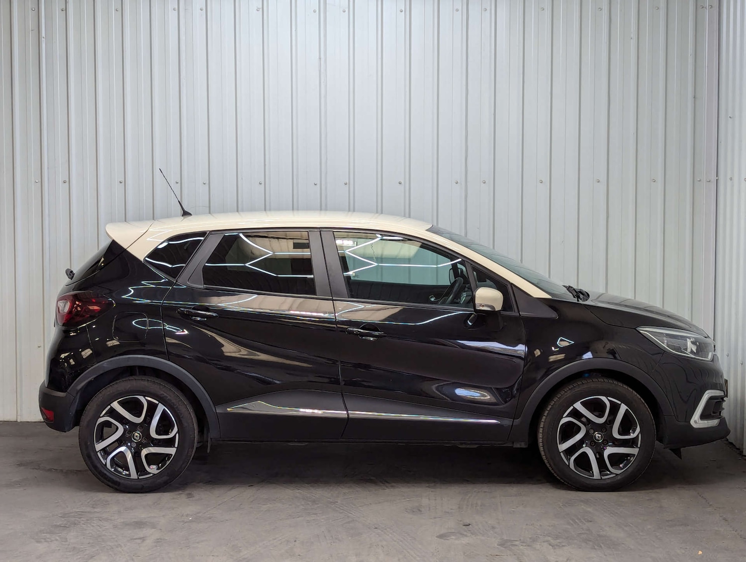 Used Renault Captur 2018 for sale - 76278108: Photo 14