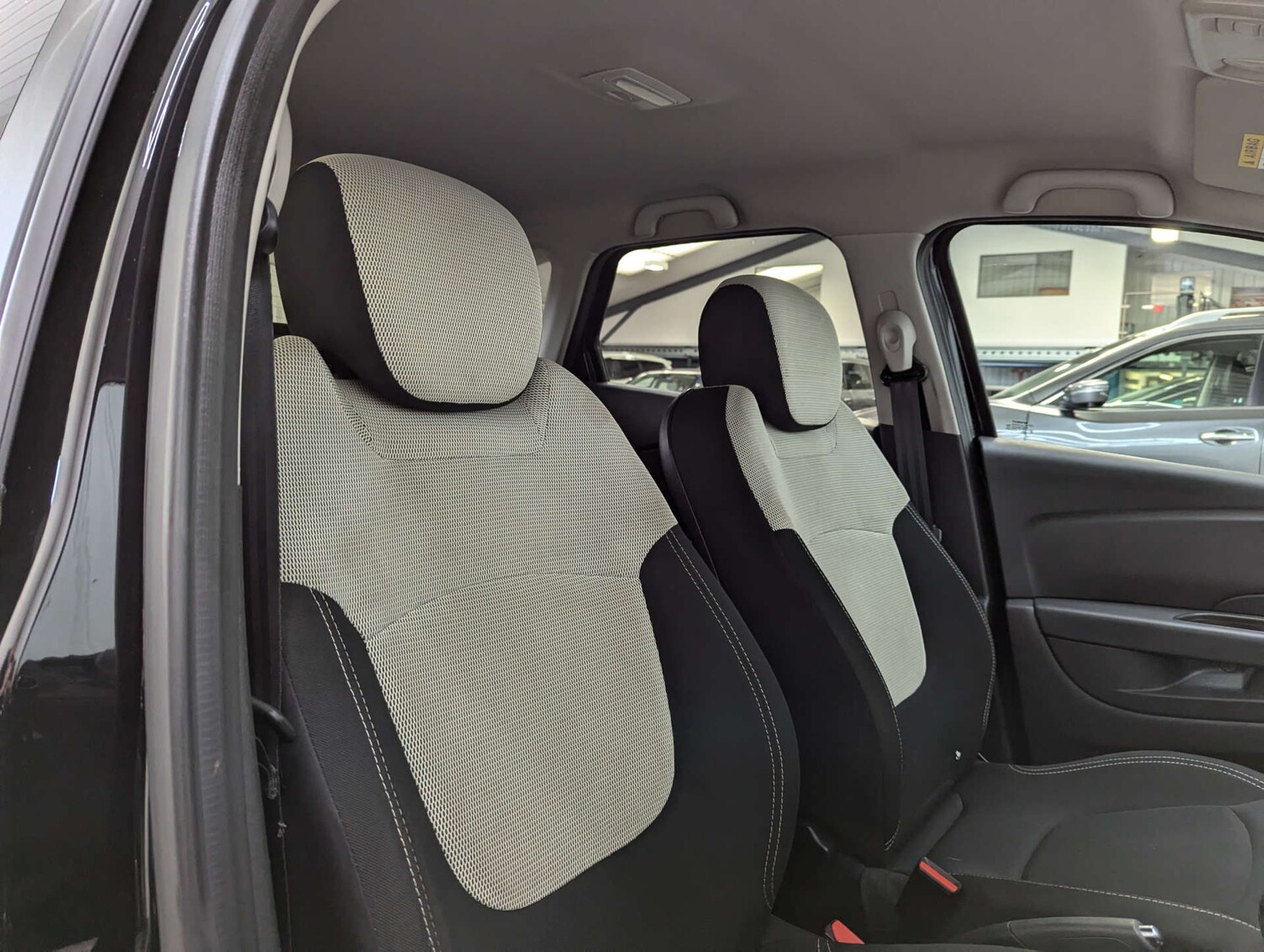 Used Renault Captur 2018 for sale - 76278108: Photo 53