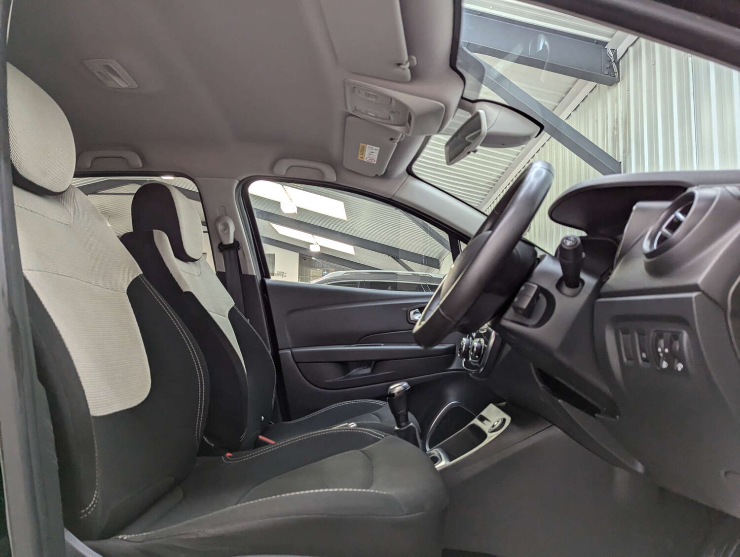 Used Renault Captur 2018 for sale - 76278108: Photo 54