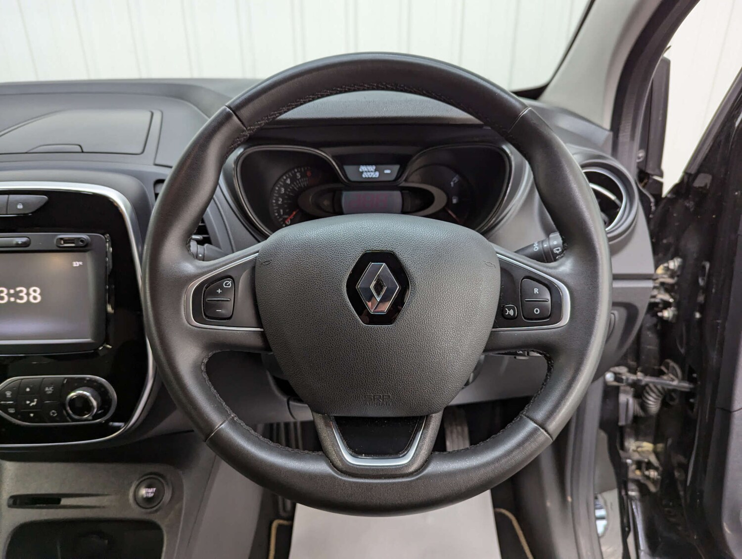 Used Renault Captur 2018 for sale - 76278108: Photo 76