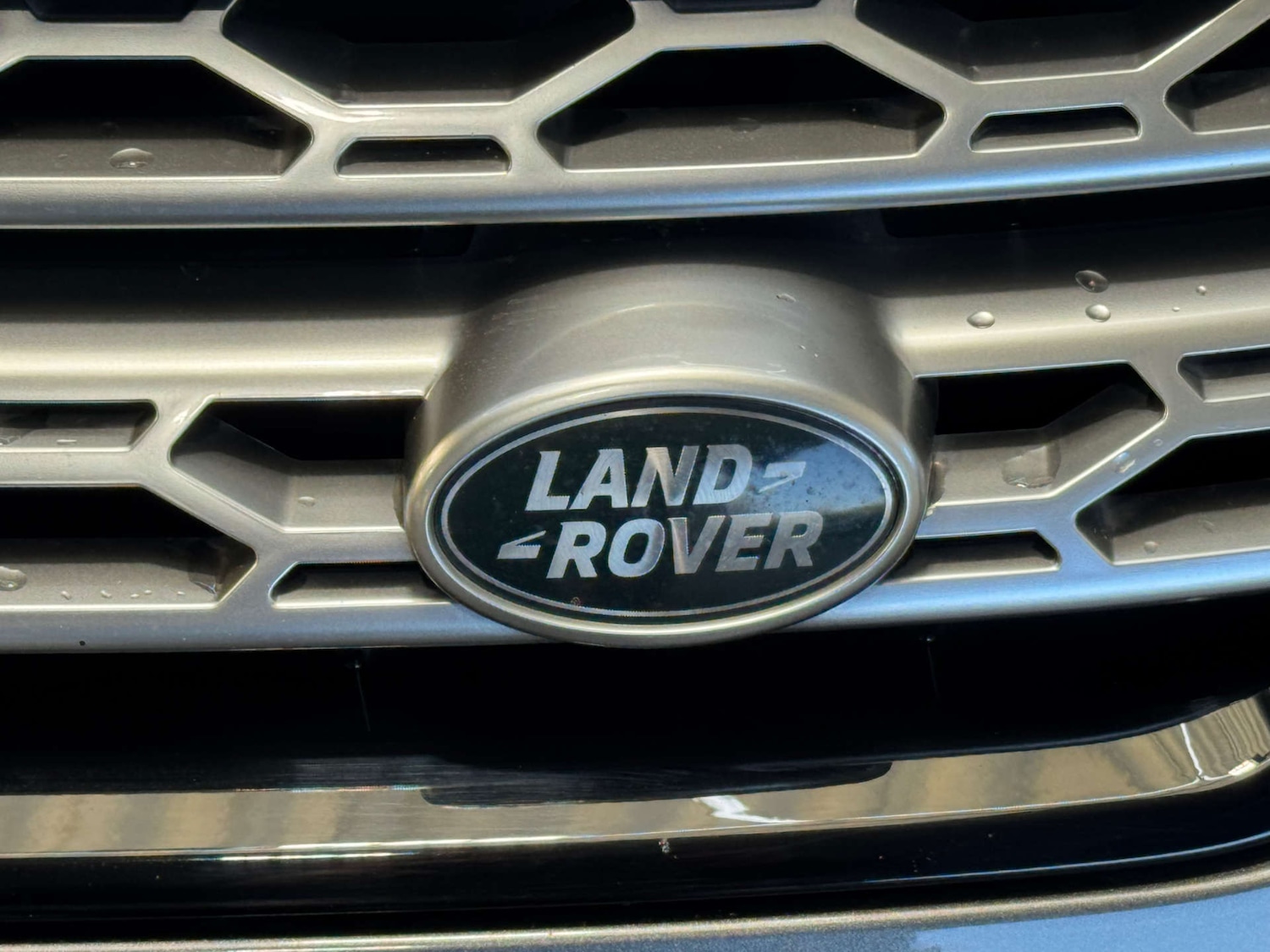 Used Land Rover Discovery Sport 2017 for sale - 76670475: Photo 24