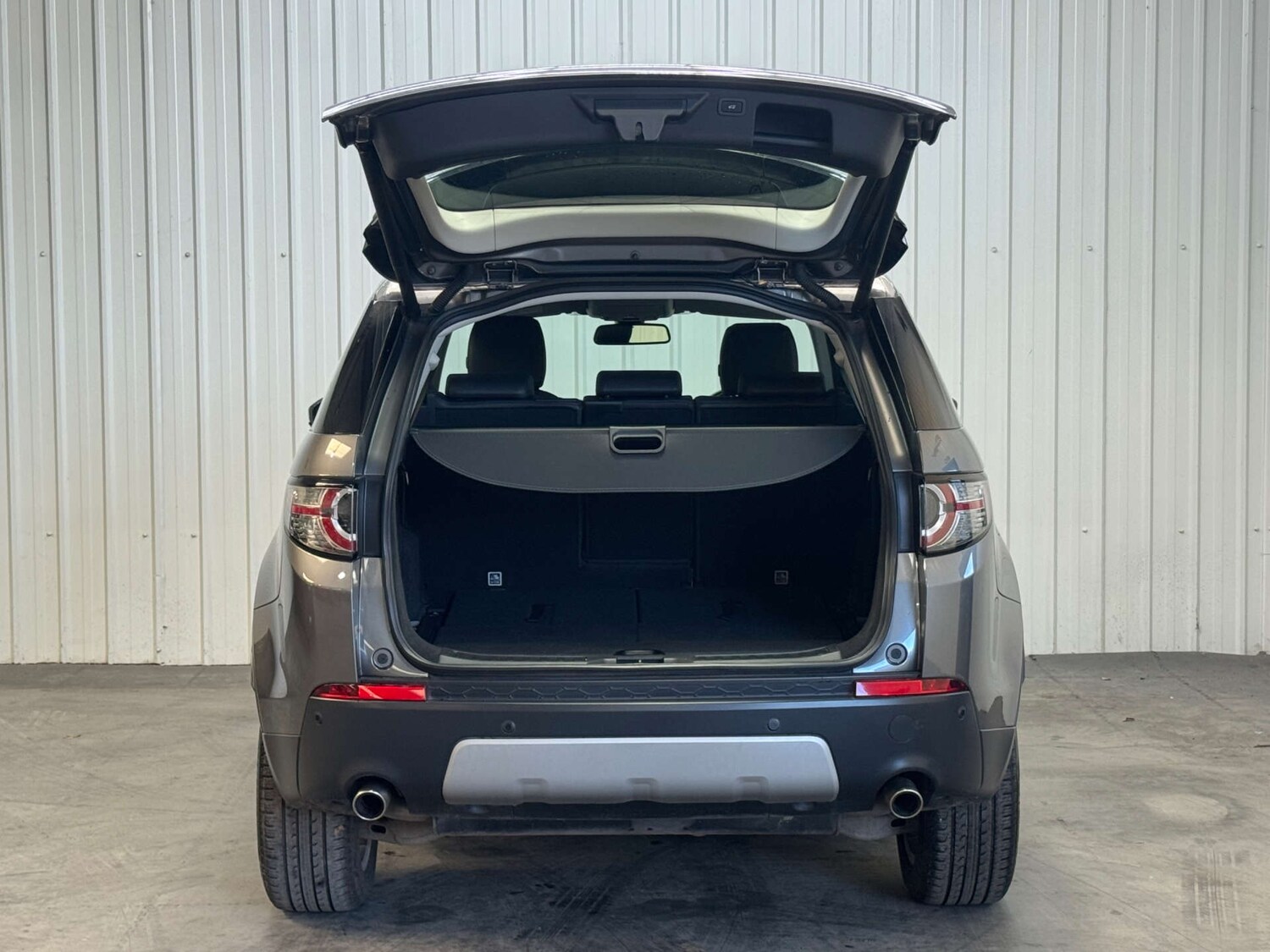 Used Land Rover Discovery Sport 2017 for sale - 76670475: Photo 44