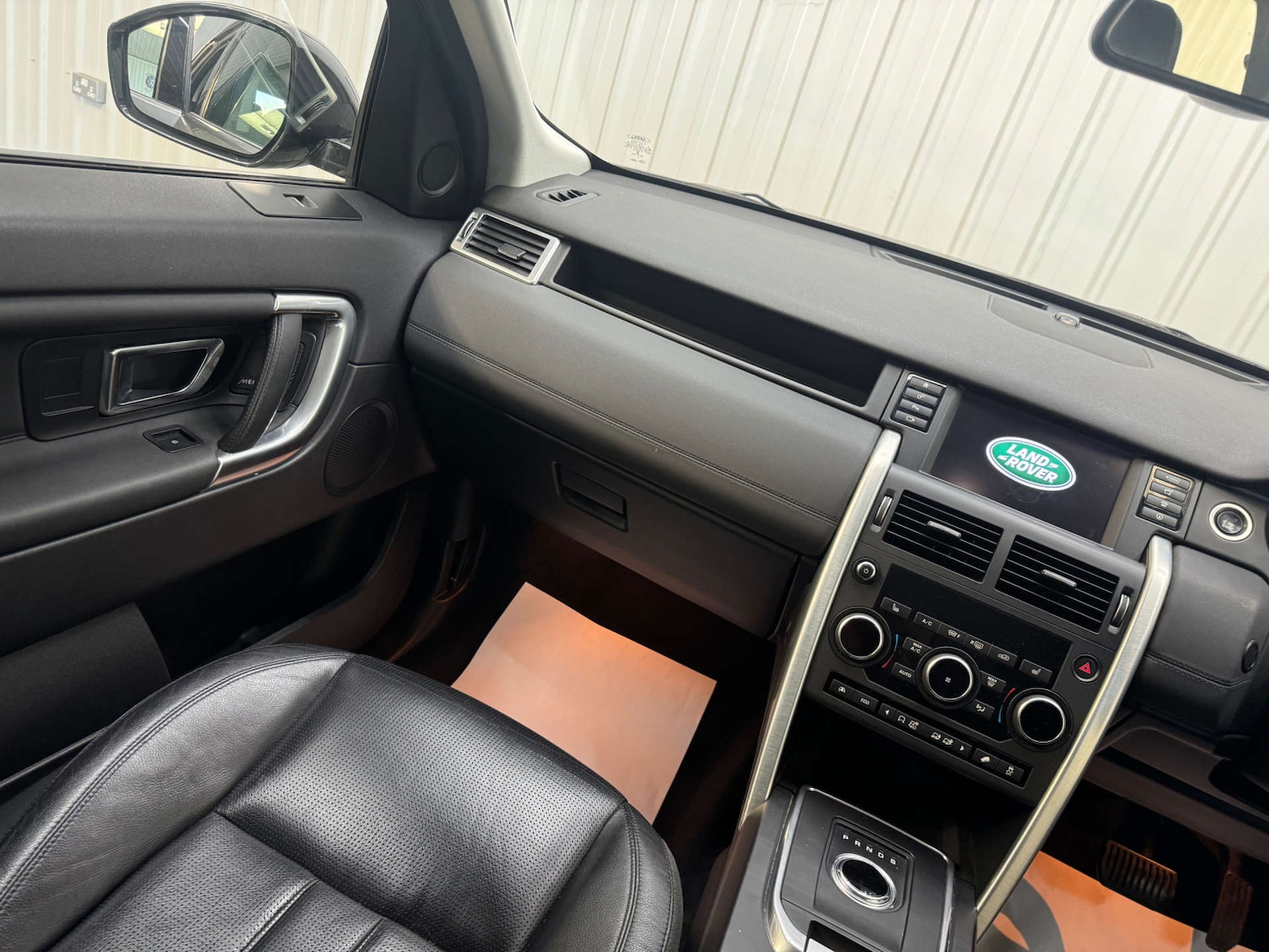 Used Land Rover Discovery Sport 2017 for sale - 76670475: Photo 48