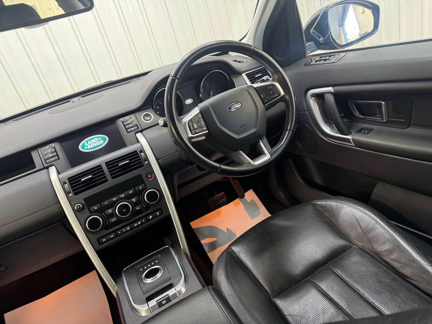 Used Land Rover Discovery Sport 2017 for sale - 76670475: Photo 49