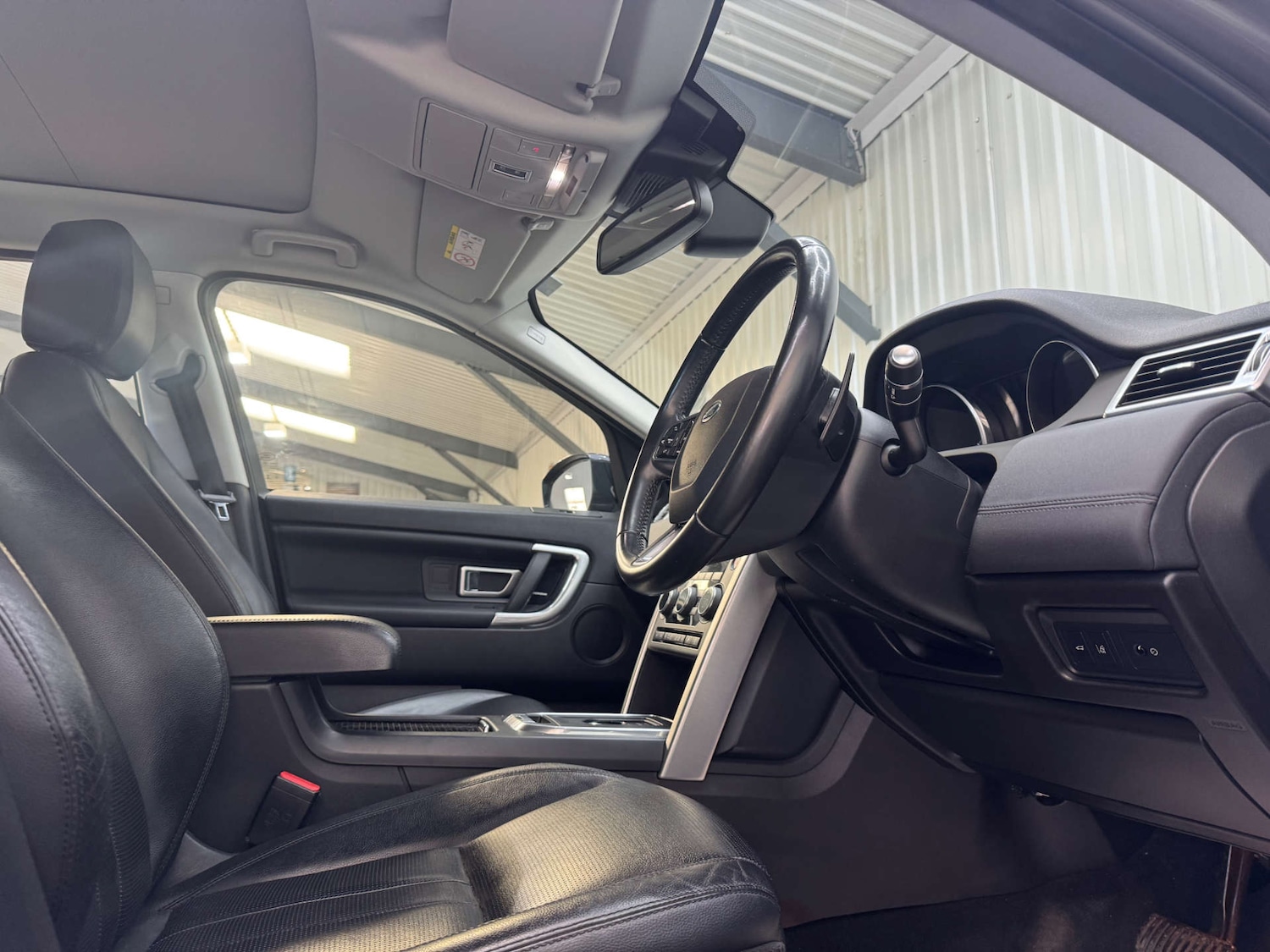 Used Land Rover Discovery Sport 2017 for sale - 76670475: Photo 51