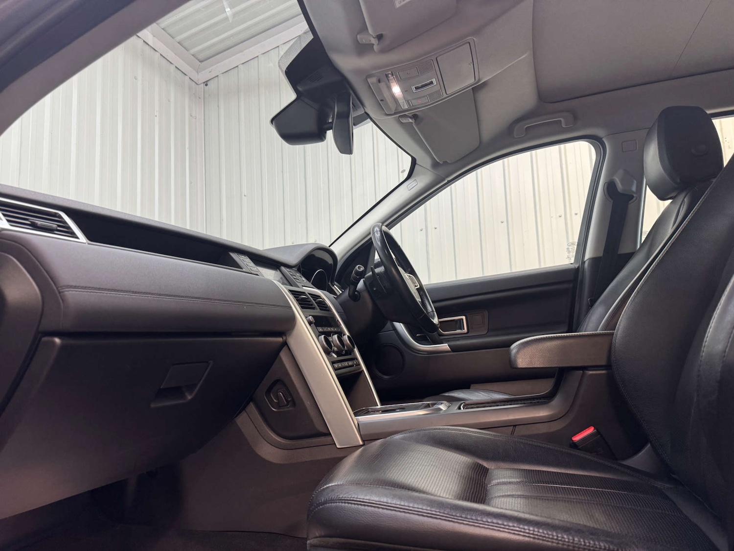 Used Land Rover Discovery Sport 2017 for sale - 76670475: Photo 57