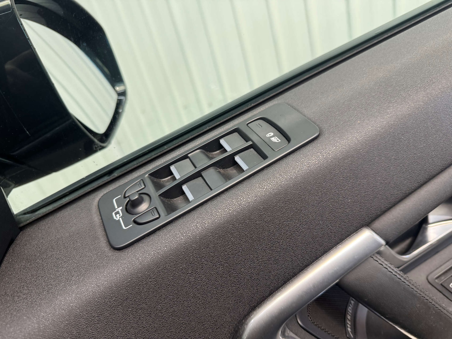 Used Land Rover Discovery Sport 2017 for sale - 76670475: Photo 84