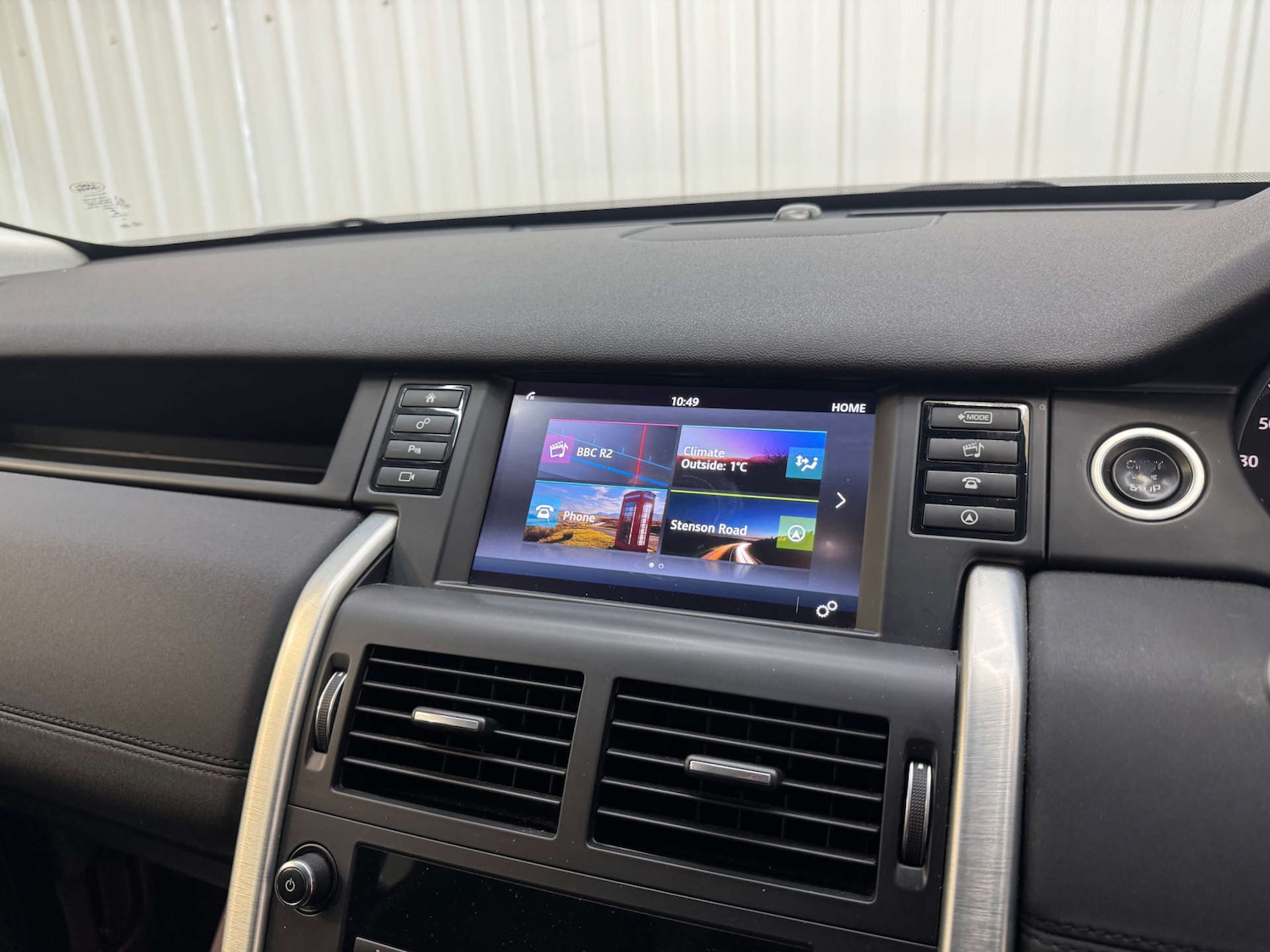 Used Land Rover Discovery Sport 2017 for sale - 76670475: Photo 87