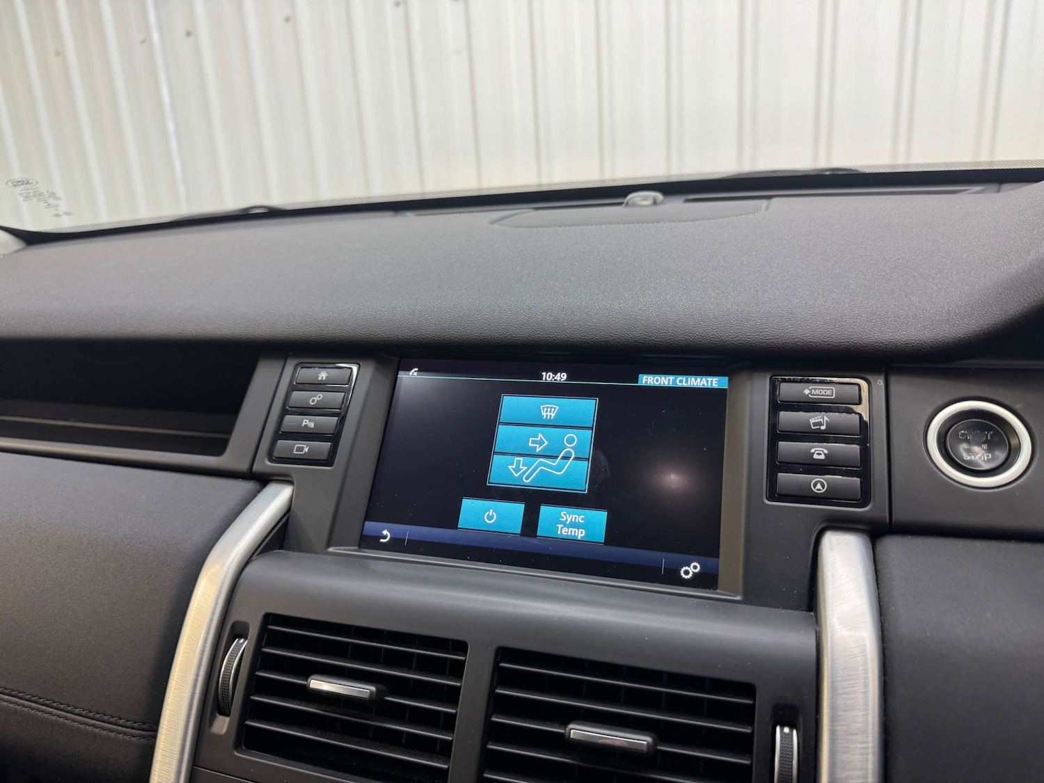 Used Land Rover Discovery Sport 2017 for sale - 76670475: Photo 94