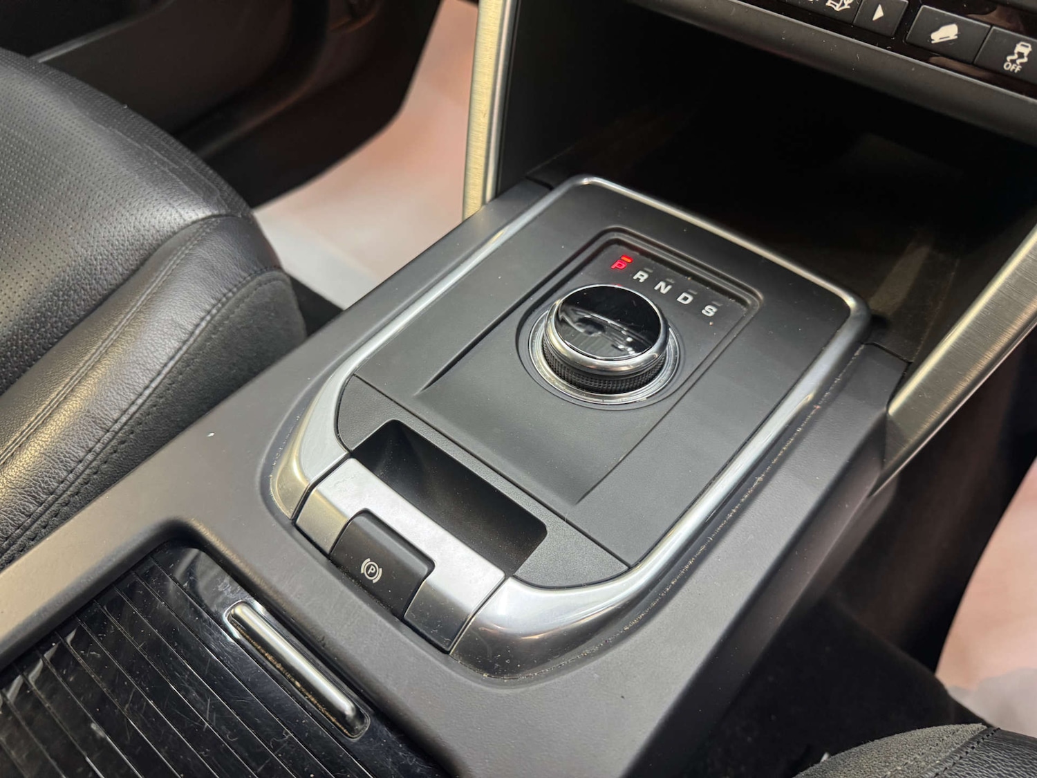 Used Land Rover Discovery Sport 2017 for sale - 76670475: Photo 95