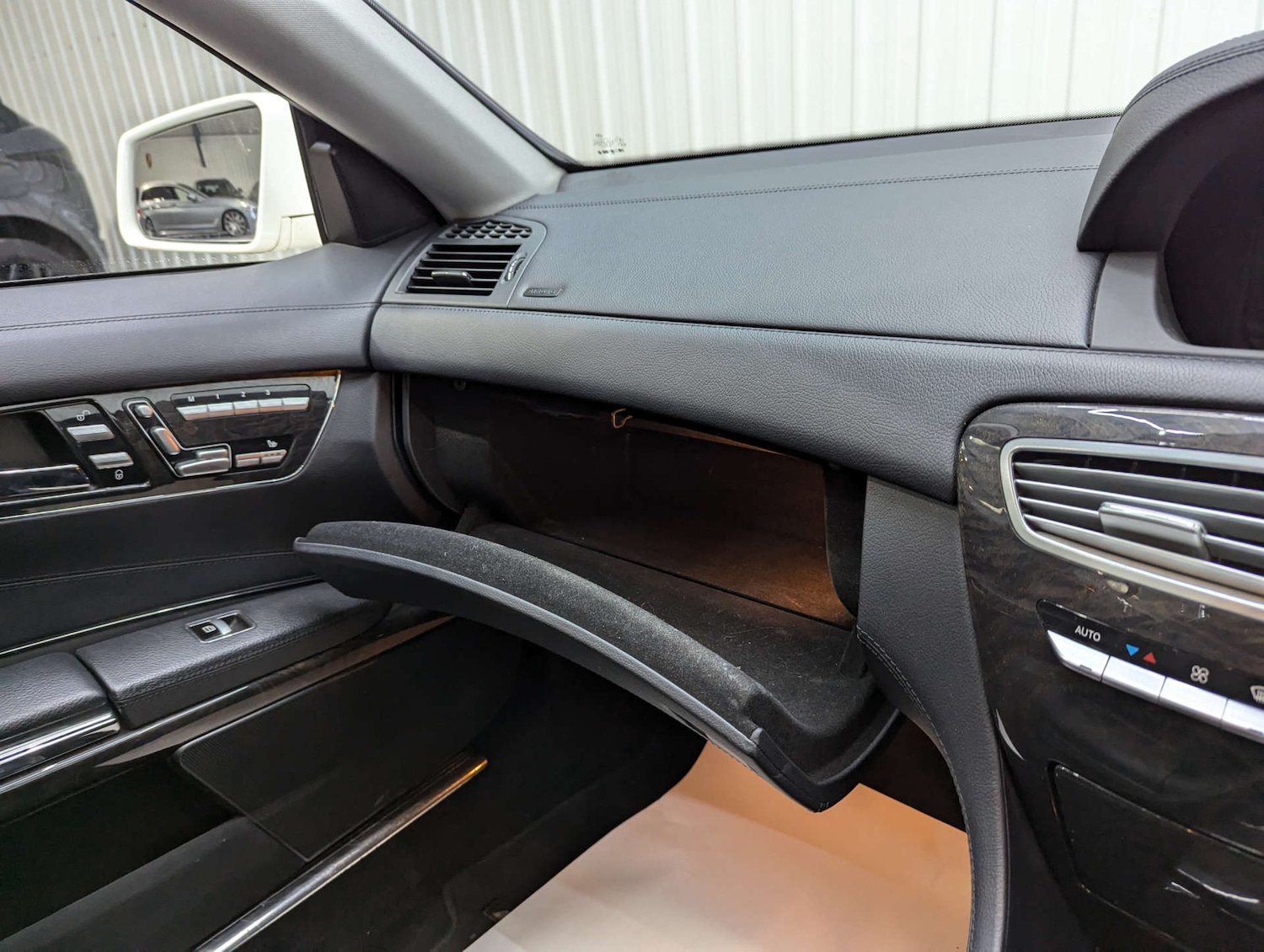 Used Mercedes-Benz CL 2014 for sale - 76486560: Photo 90