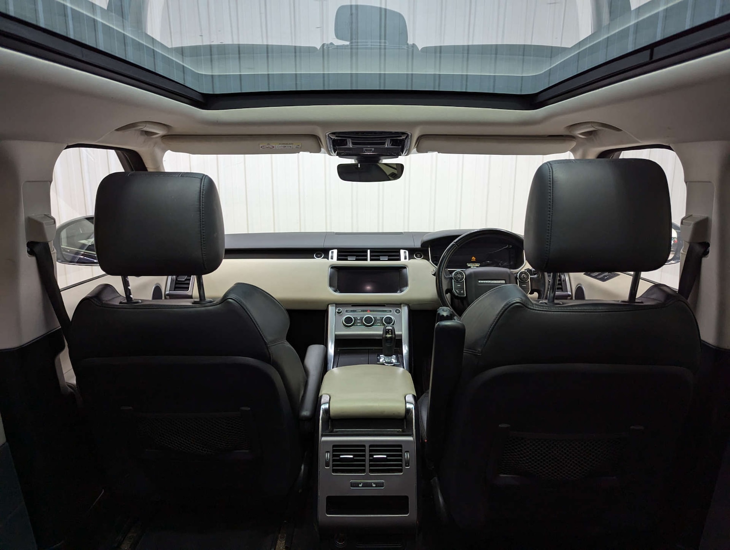 Used Land Rover Range Rover Sport 2017 for sale - 77905912: Photo 2