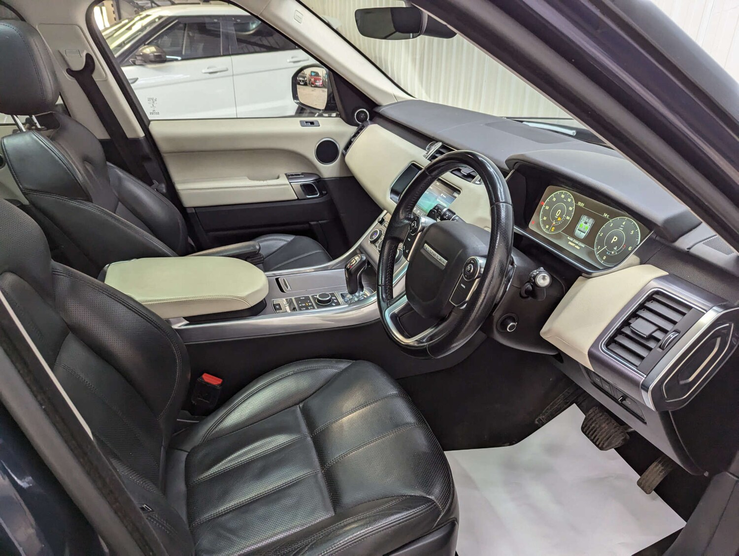 Used Land Rover Range Rover Sport 2017 for sale - 77905912: Photo 50