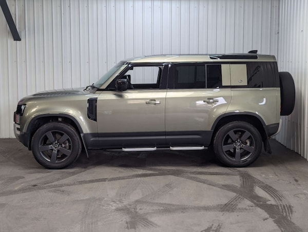 Used Land Rover Defender 2021 for sale - 76005303: Photo 16