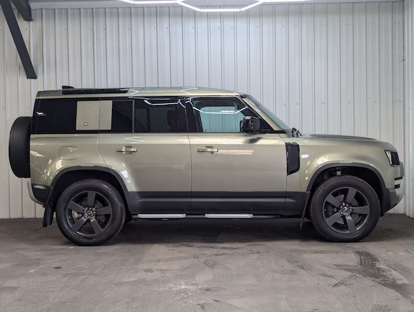 Used Land Rover Defender 2021 for sale - 76005303: Photo 17