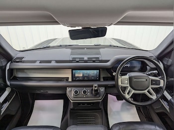 Used Land Rover Defender 2021 for sale - 76005303: Photo 2