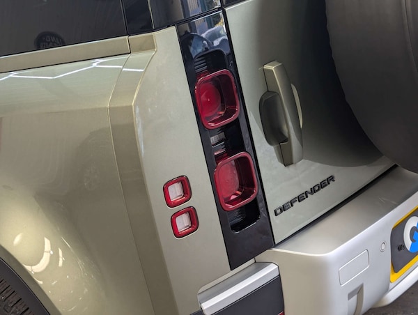 Used Land Rover Defender 2021 for sale - 76005303: Photo 42