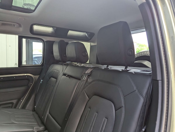 Used Land Rover Defender 2021 for sale - 76005303: Photo 69