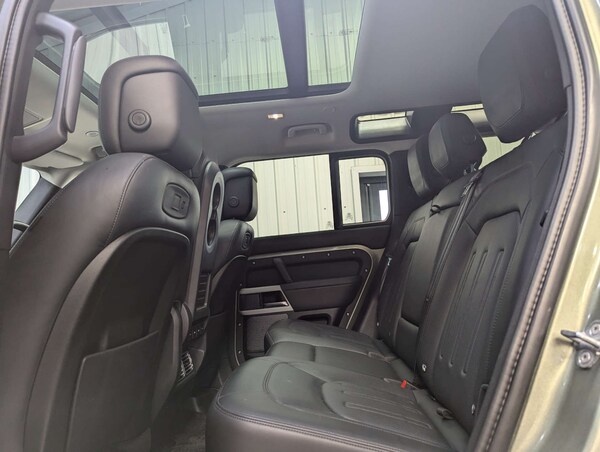 Used Land Rover Defender 2021 for sale - 76005303: Photo 70