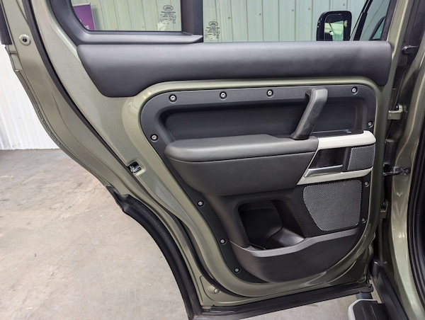 Used Land Rover Defender 2021 for sale - 76005303: Photo 71