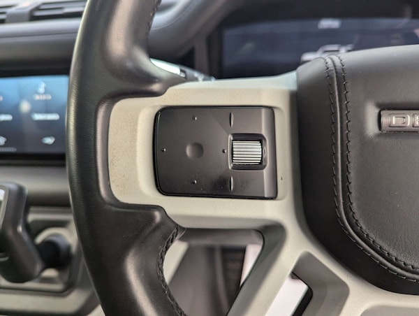Used Land Rover Defender 2021 for sale - 76005303: Photo 74