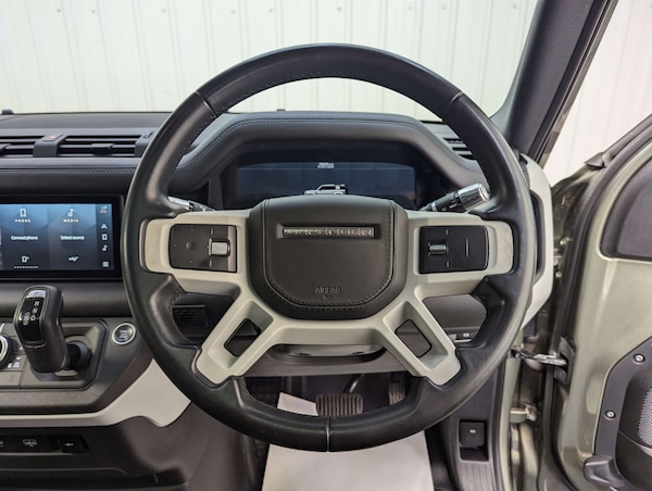 Used Land Rover Defender 2021 for sale - 76005303: Photo 75