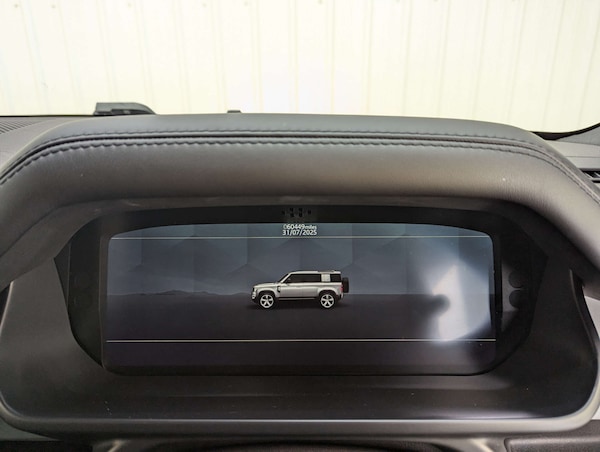 Used Land Rover Defender 2021 for sale - 76005303: Photo 76