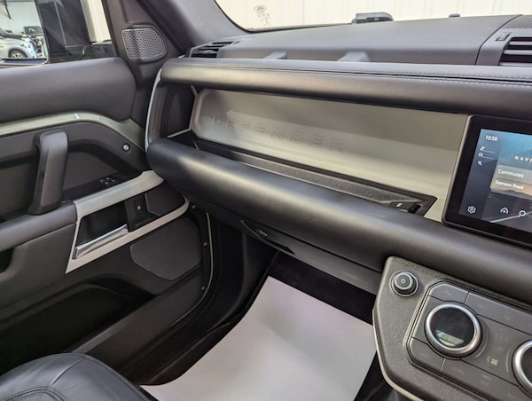 Used Land Rover Defender 2021 for sale - 76005303: Photo 83