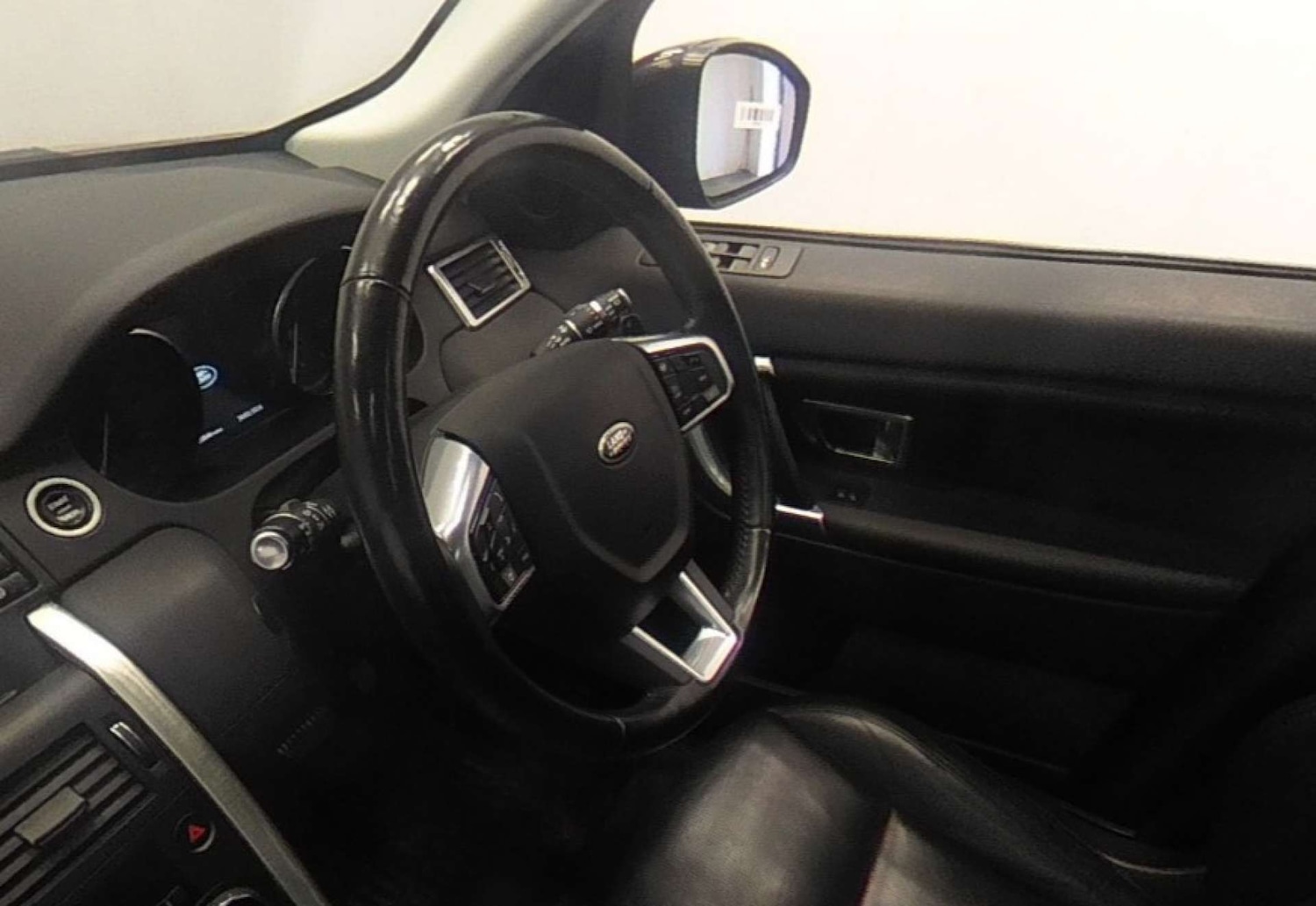 Used Land Rover Discovery Sport 2018 for sale - 78097365: Photo 3