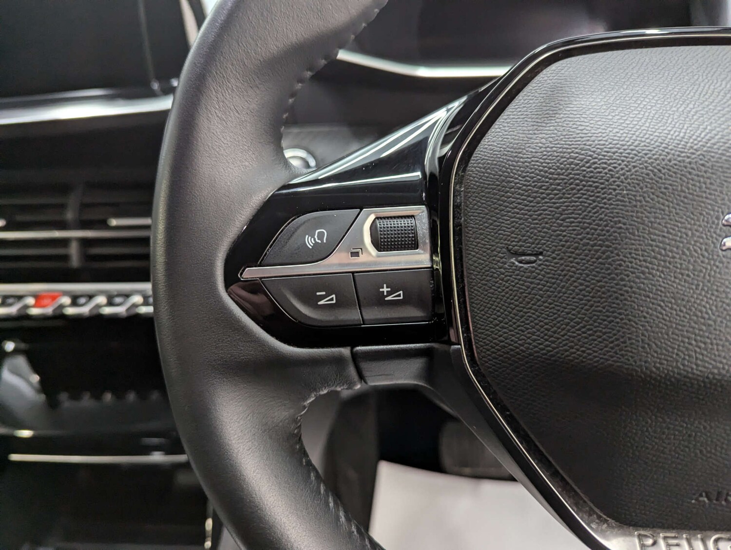 Used Peugeot 2008 2021 for sale - 77022517: Photo 74