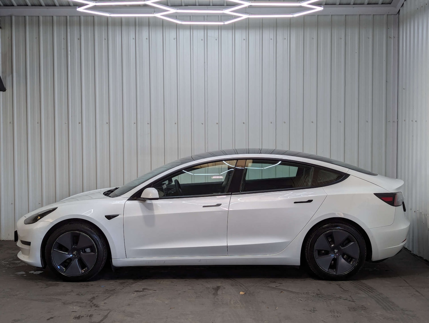 Used Tesla Model 3 2020 for sale - 77961744: Photo 18