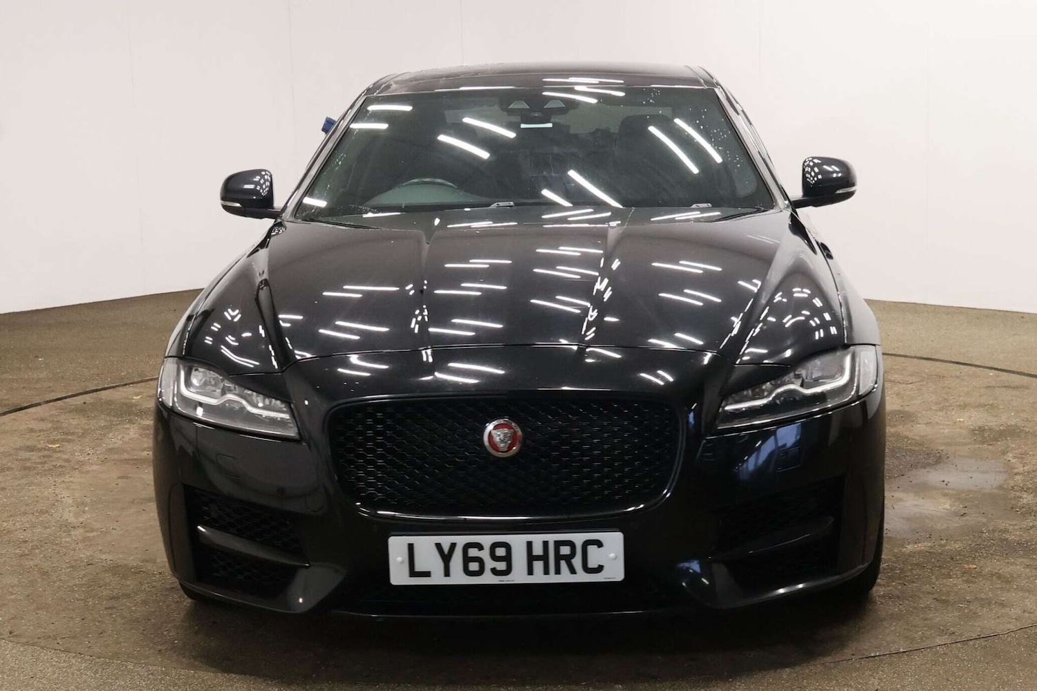 Used Jaguar XF 2019 for sale - 76830023: Photo 21