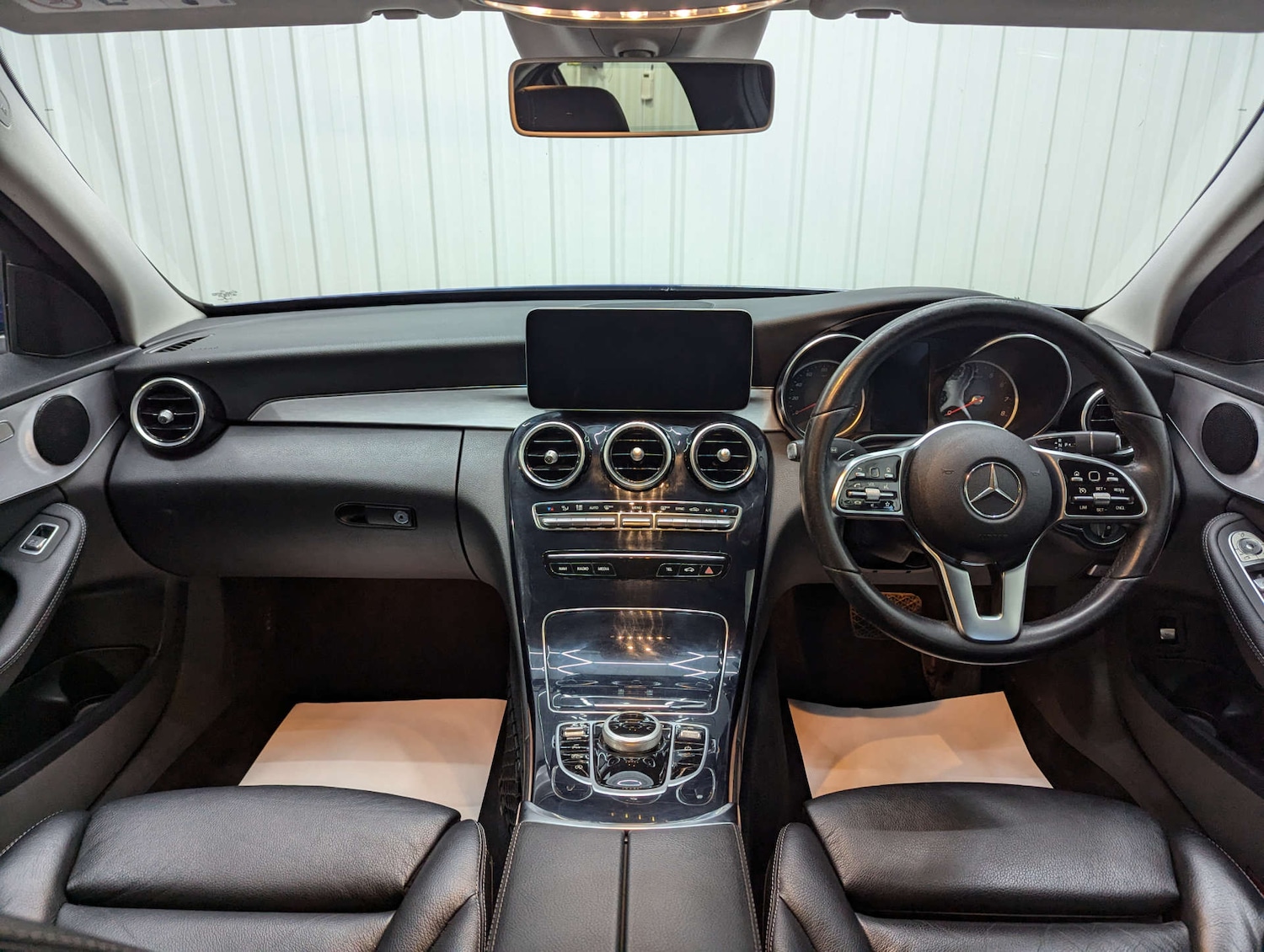 Used Mercedes-Benz C Class 2020 for sale - 78025303: Photo 3