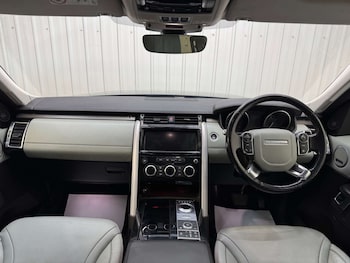 Used Land Rover Discovery 2017 for sale - 76511112: Photo