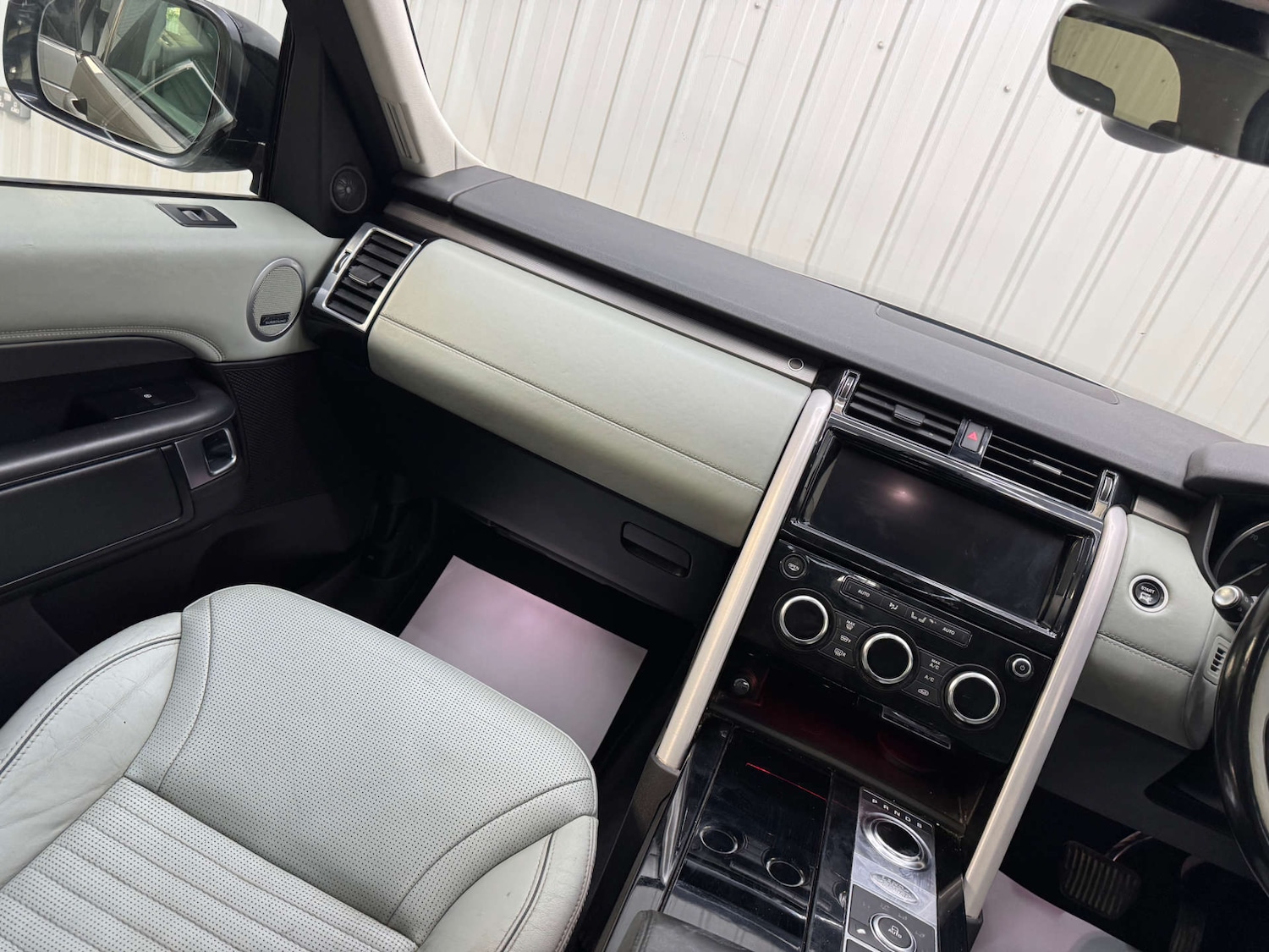 Used Land Rover Discovery 2017 for sale - 76511112: Photo 43