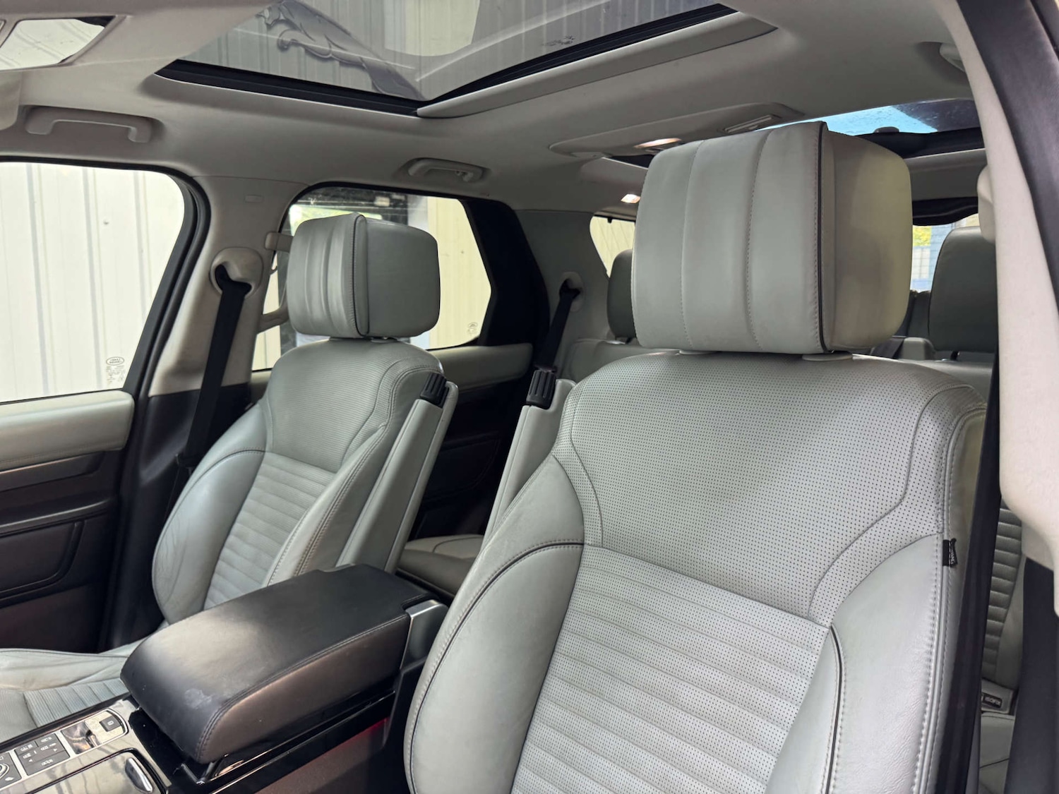 Used Land Rover Discovery 2017 for sale - 76511112: Photo 53