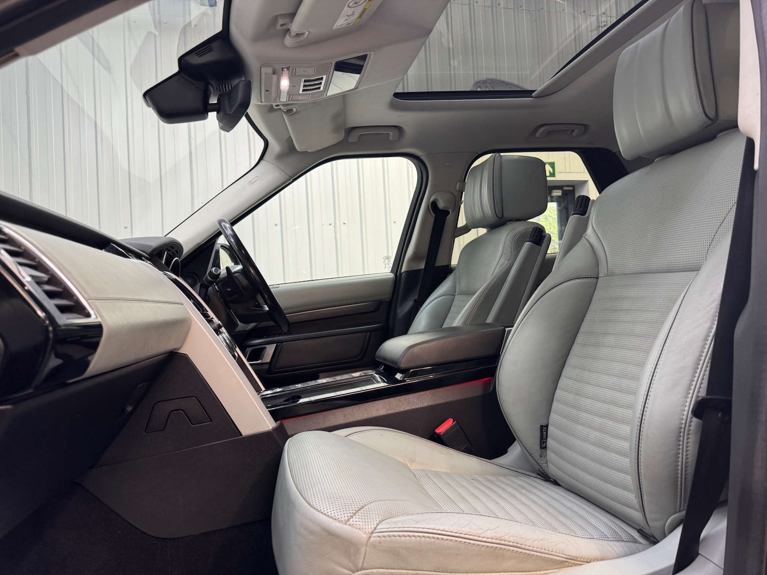 Used Land Rover Discovery 2017 for sale - 76511112: Photo 54