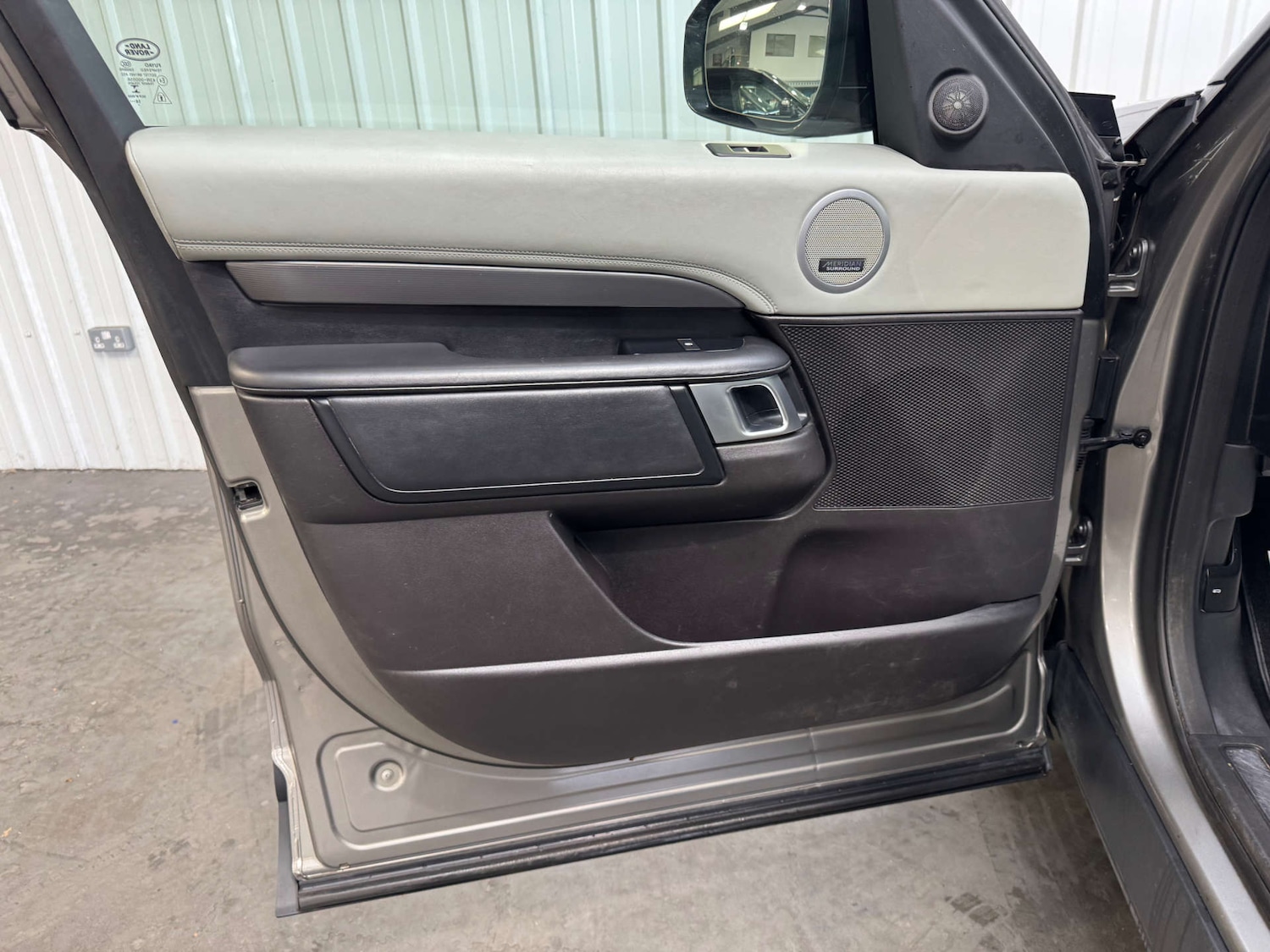 Used Land Rover Discovery 2017 for sale - 76511112: Photo 55