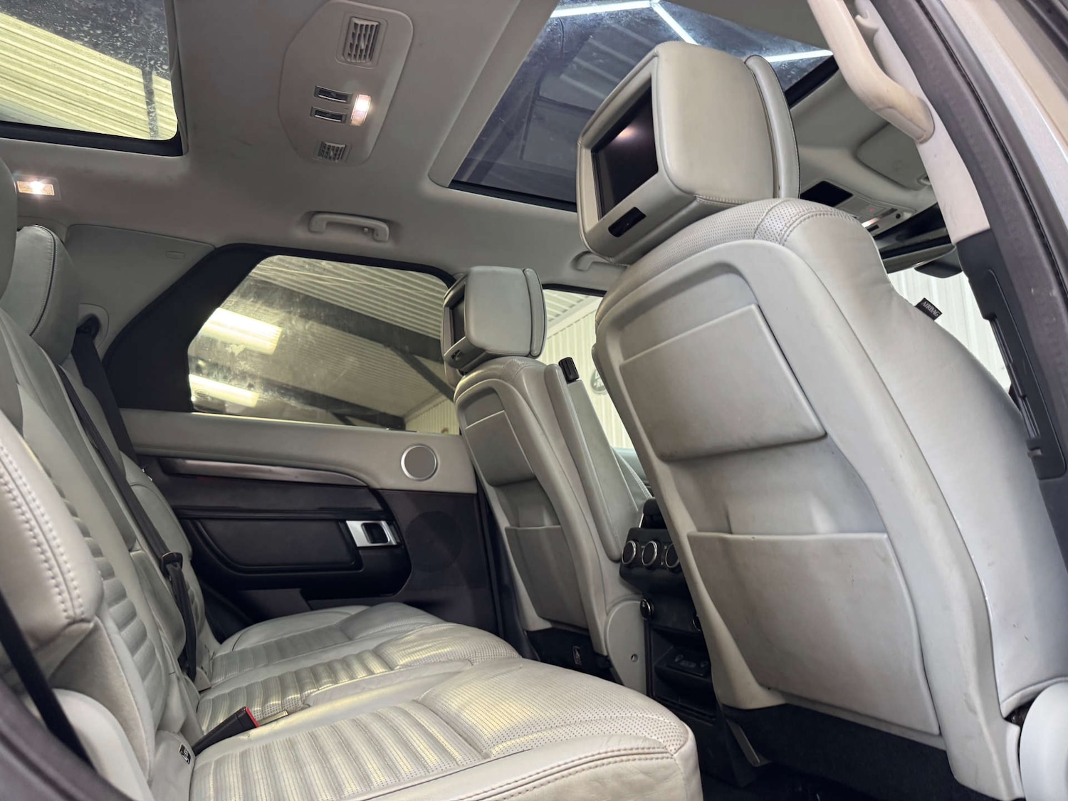 Used Land Rover Discovery 2017 for sale - 76511112: Photo 58