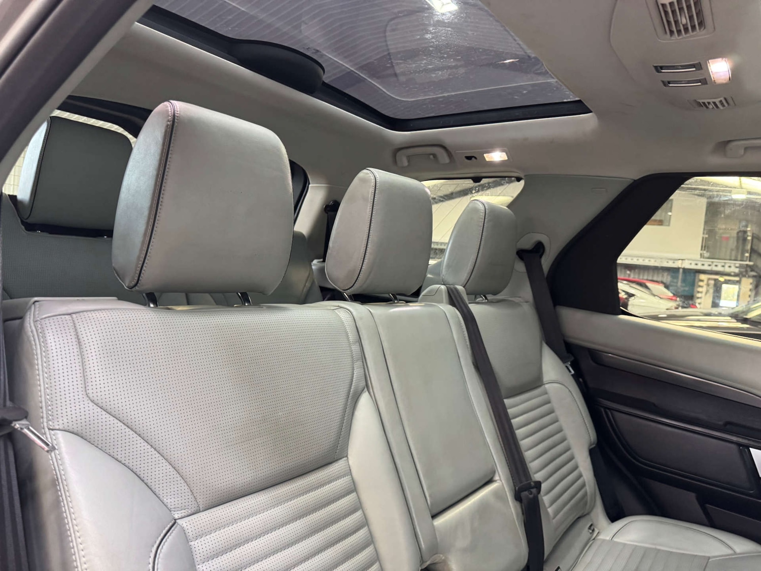 Used Land Rover Discovery 2017 for sale - 76511112: Photo 59