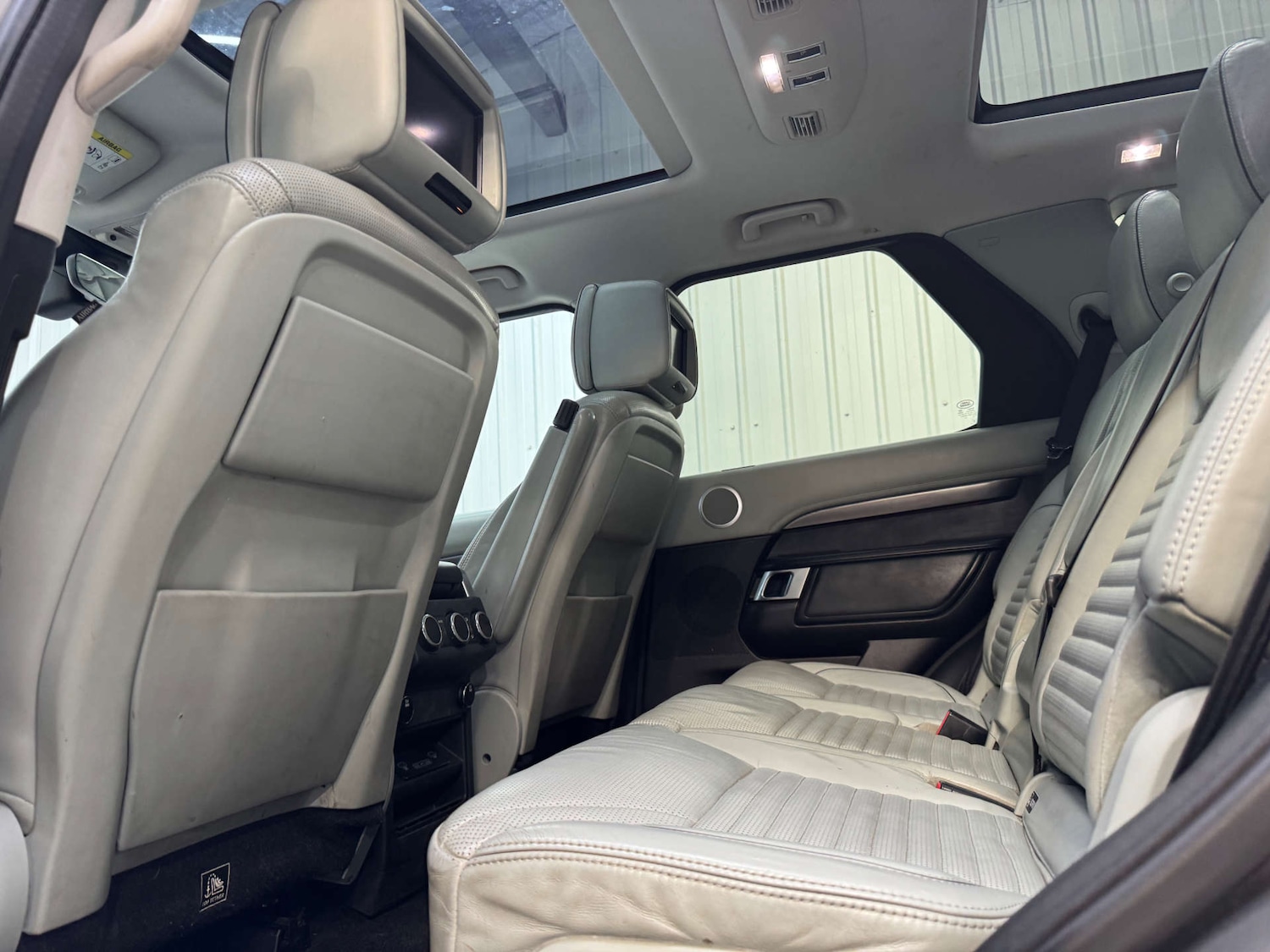 Used Land Rover Discovery 2017 for sale - 76511112: Photo 66